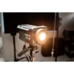 Amaran COB 100x S Bi-Color LED Monolight - Image 2